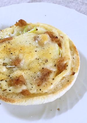 甘みそツナそぼろと長葱のトースト-レシピのメイン写真