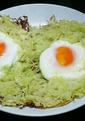 巣ごもり目玉焼き♡(材料はお好み焼き？)-レシピのメイン写真