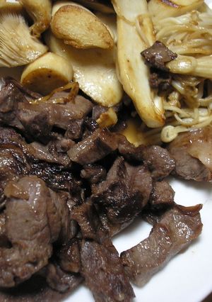 猟師さん推薦♪鹿肉ときのこのソテー-レシピのメイン写真