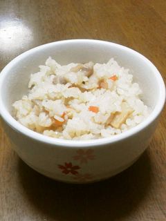 めんつゆで炊き込みご飯-レシピのメイン写真