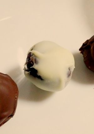 外はパリッ中はトロッ♥チョコトリュフ-レシピのメイン写真
