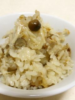 本当簡単!きのこの炊き込みご飯☆めんつゆ-レシピのメイン写真
