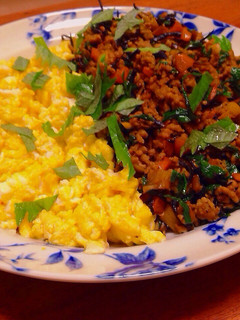 豚挽肉のそぼろ丼-レシピのメイン写真