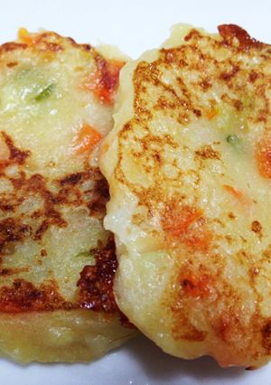 ミルク活用！シチューでいも餅 離乳食後期-レシピのメイン写真