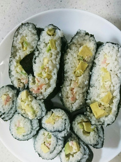 アボカドとハムのおにぎらず-レシピのメイン写真