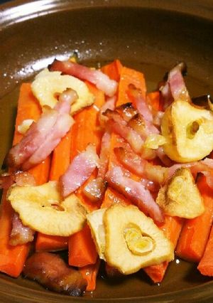 簡単おつまみ！人参のにんにくベーコン焼き-レシピのメイン写真