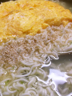 チーズが香るオムレツのせ塩ラーメン★-レシピのメイン写真