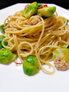 ツナと芽キャベツの和風パスタ-レシピのメイン写真