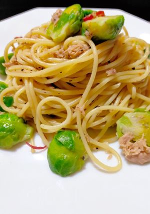 ツナと芽キャベツの和風パスタ-レシピのメイン写真
