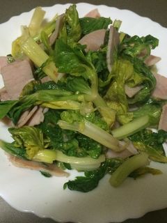 セロリの葉とハムの炒め物-レシピのメイン写真