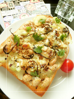蒸し大豆×セロリのさっぱり和トースト-レシピのメイン写真