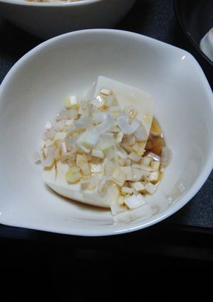 簡単すぎる！ごま油ポン酢のみ湯豆腐-レシピのメイン写真