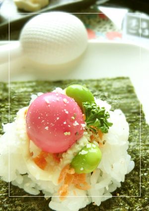 もも色卵＊鮭フレ＊枝豆の手まきごはん。-レシピのメイン写真
