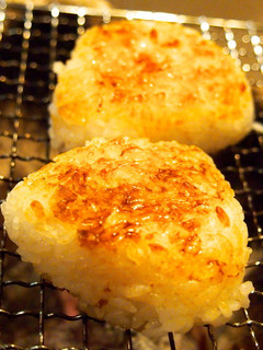醤油が香ばしい!炭火で焼きおにぎり-レシピのメイン写真