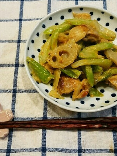 セロリとれんこんのマヨミソ炒め-レシピのメイン写真