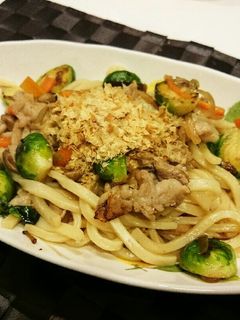 芽キャベツの焼きうどん-レシピのメイン写真
