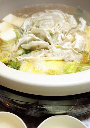 ｵｲｽﾀｰｿｰｽde簡単絶品♡水餃子鍋-レシピのメイン写真