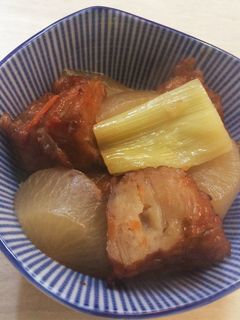 簡単!めんつゆでさつま揚げと大根の煮物-レシピのメイン写真