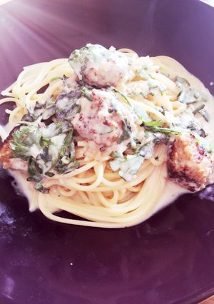 春菊とミートボールの豆乳パスタ-レシピのメイン写真