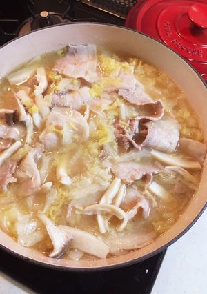 寒い日に♡白菜と豚バラの味噌バター鍋-レシピのメイン写真