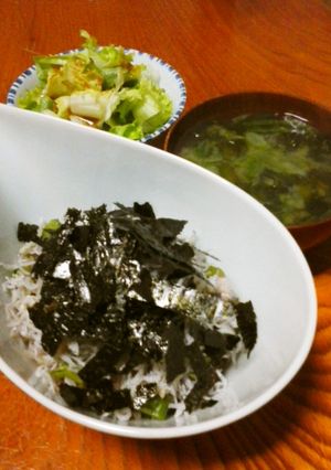 ブロッコリー茎入りしらす丼-レシピのメイン写真