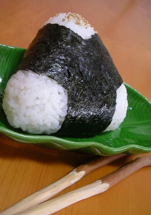 今日は何の具?♪♪山賊おにぎり☆-レシピのメイン写真