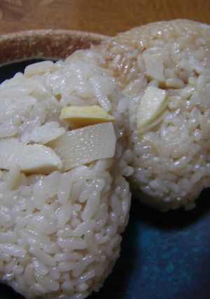 旬を味わう☆たけのこご飯おにぎり-レシピのメイン写真