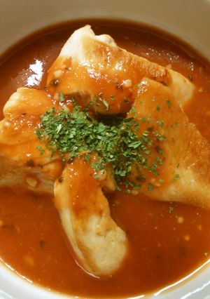 鶏むね肉に 簡単♪トマト白ワインソース！-レシピのメイン写真