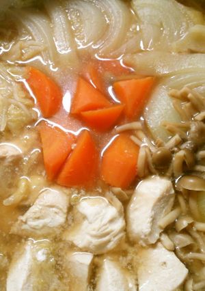 簡単！白菜と鶏むねの野菜たっぷり中華お鍋-レシピのメイン写真