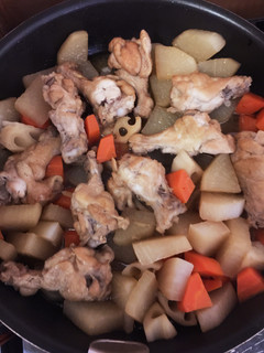 鳥手羽元と根菜類の煮物-レシピのメイン写真