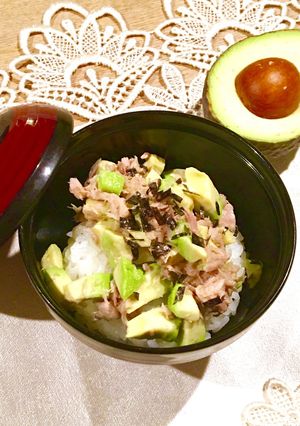 離乳食中期〜後期☆簡単アボカドツナ丼-レシピのメイン写真