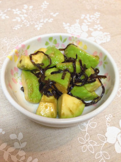 *簡単旨♪アボカド&塩昆布和え*-レシピのメイン写真