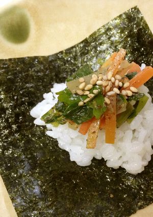 手まきごはん 大根葉のナムルのせ-レシピのメイン写真