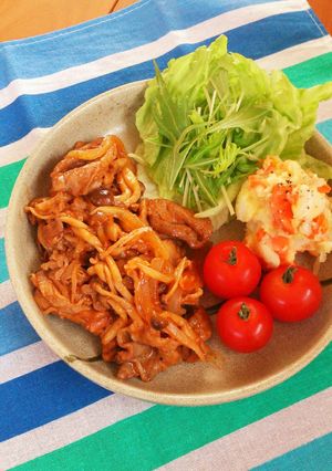 簡単節約☆豚コマ肉のハンバーグ炒め。-レシピのメイン写真