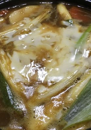 カレーリメイク♪チーズカレー鍋焼きうどん-レシピのメイン写真