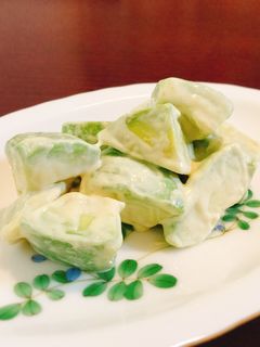 アボカドをマヨ昆布茶で☆彡-レシピのメイン写真