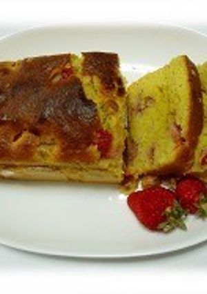 苺で幸せ♥パウンドケーキ⌒$☆゜-レシピのメイン写真
