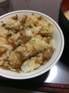 牛肉とごぼうの混ぜご飯-レシピのメイン写真