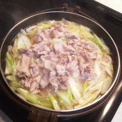 รูปของ 高校生が作った！【白菜と豚肉の鍋】