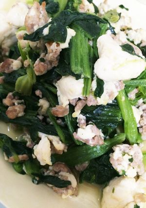 栄養満点!ほうれん草と豆腐の挽肉炒め-レシピのメイン写真