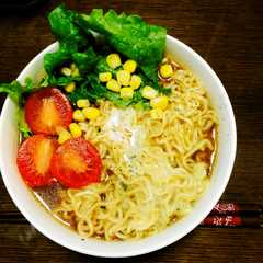 รูปของ シンプルに！レタススープなラーメン
