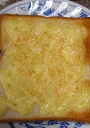 【男の料理】シンプル☆マヨチーズトースト-レシピのメイン写真