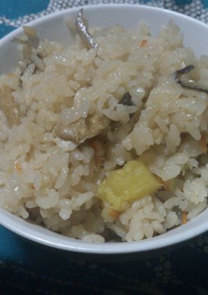 お餅リメイク、餅入りモチモチ炊き込みご飯-レシピのメイン写真