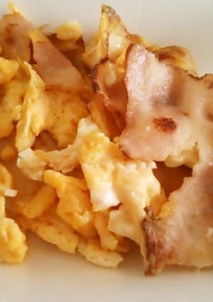 調味料使ってません、ベーコンエッグ-レシピのメイン写真