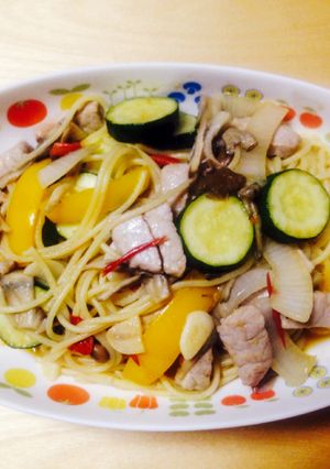 彩りも栄養も満点！豚肉と夏野菜のパスタ-レシピのメイン写真