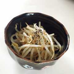 รูปของ 簡単☆チンして和えるだけ♪もやしのナムル