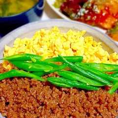 รูปของ 簡単★そぼろご飯