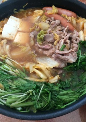 スープもごちそう♫みんな大好きごま味噌鍋-レシピのメイン写真
