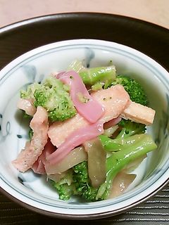 ブロッコリーと塩辛の和え物-レシピのメイン写真