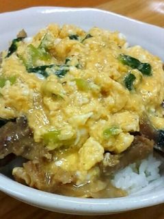もちもち玉子丼 靖國八千代食堂（九段)の鳥濱トメの玉子丼 | 夢酔亭主人の